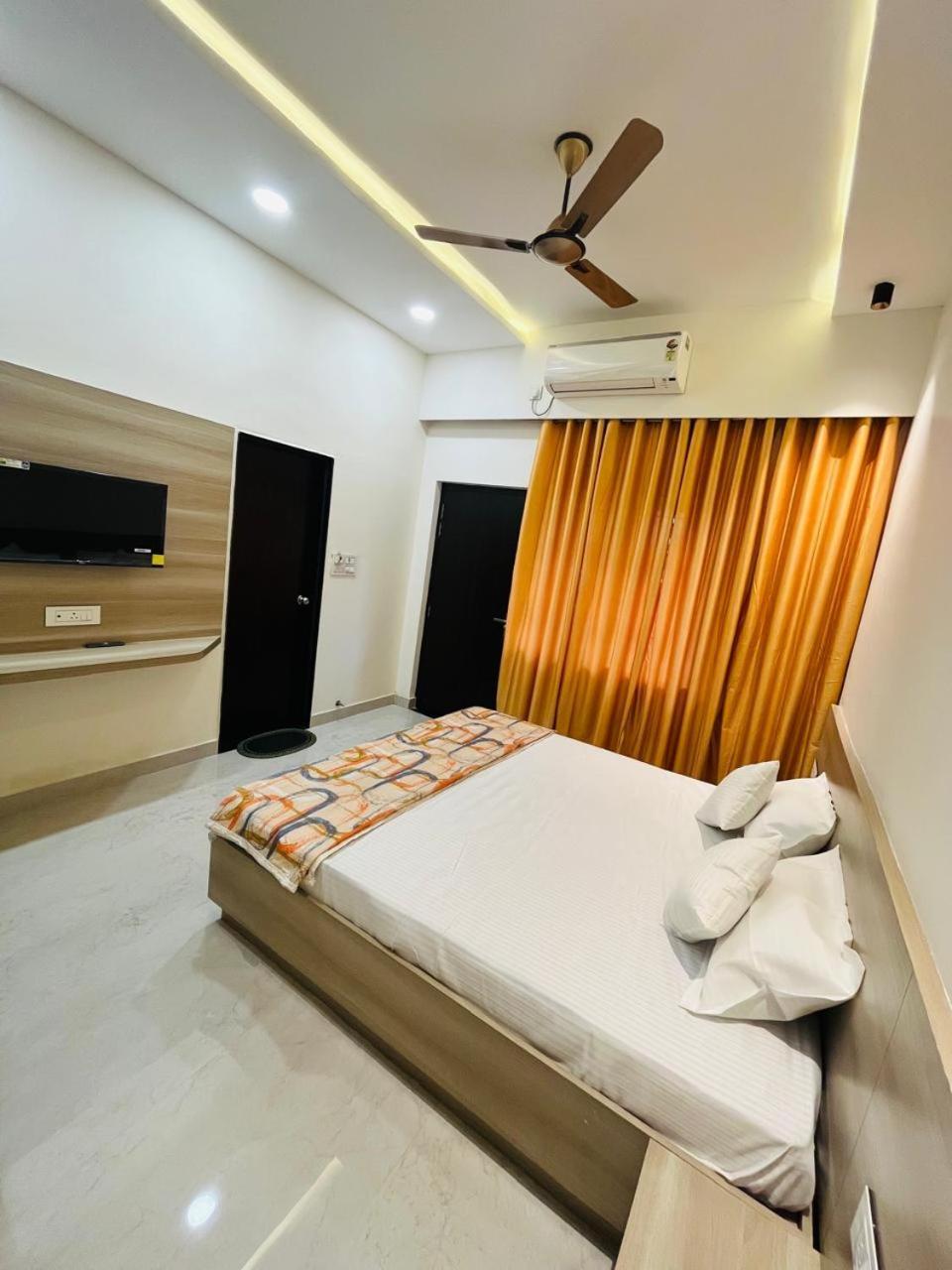 Log Inn Banaras Varanasi Exterior foto