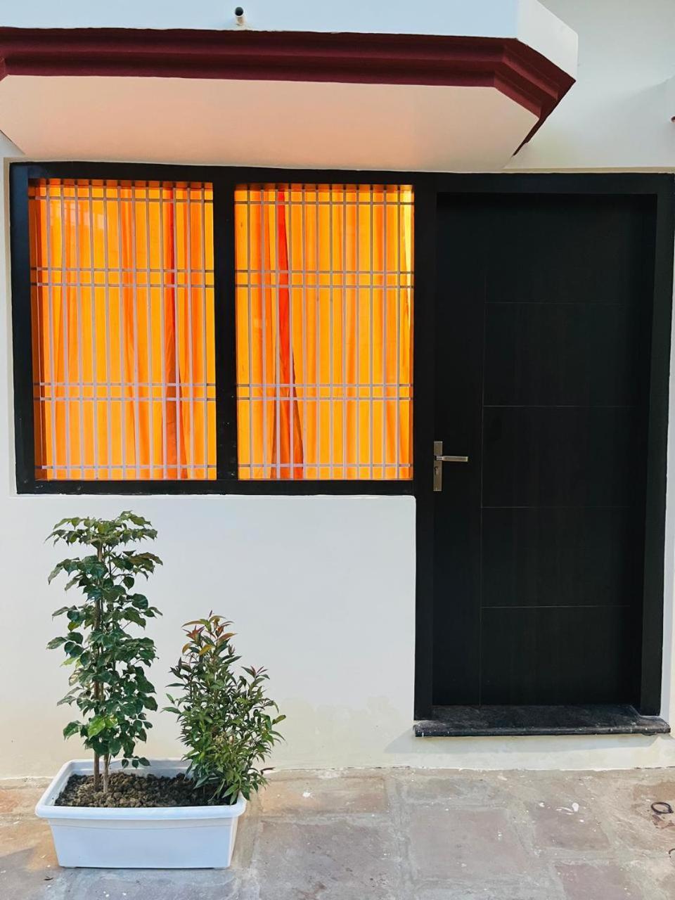 Log Inn Banaras Varanasi Exterior foto
